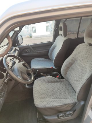 Mitsubishi Montero 2000