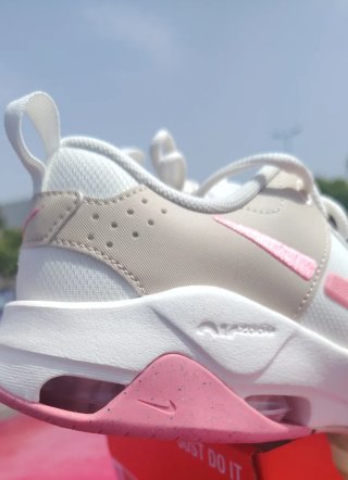 Nike Zoom Bella 6 Talla 40 Mujer
