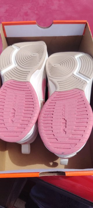 Nike Zoom Bella 6 Talla 40 Mujer