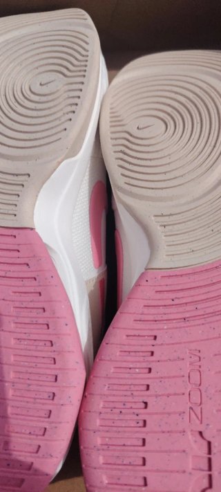 Nike Zoom Bella 6 Talla 40 Mujer
