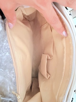 Bolso Guess Beige y Negro isnpiracion calidad gp5