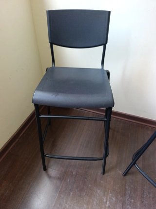 Taburetes altos negros (2 unidades) IKEA STIG