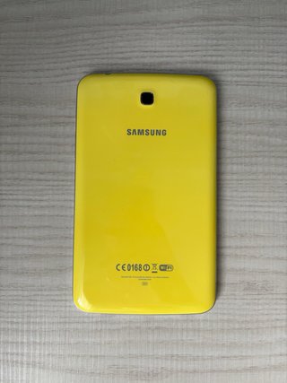 Samsung SM-T2105 Tablet Amarilla