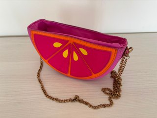 Bolso rodaja fruta fucsia NUEVO