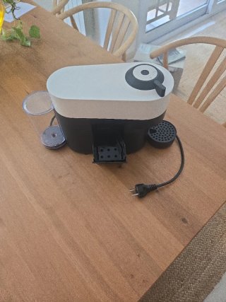 Cafetera Nespresso Vertuo Pop
