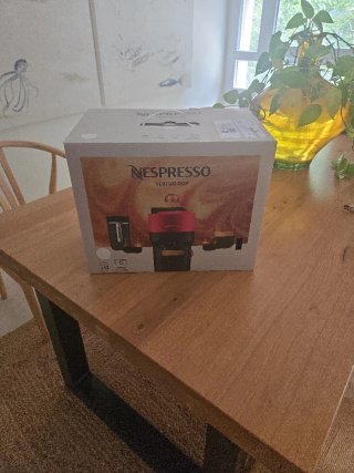 Cafetera Nespresso Vertuo Pop