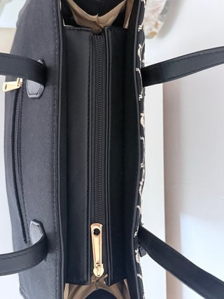 Bolso Guess Negro y Blanco calidad gp5 logo bordad