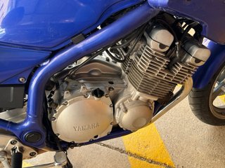 Yamaha XJ900S Diversion 2000 Azul