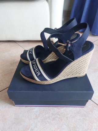 Sandali Tommy Hilfiger Blu e Oro