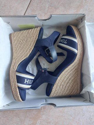 Sandali Tommy Hilfiger Blu e Oro