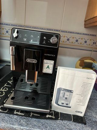 Cafetera DeLonghi Auténtica Negra