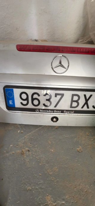 Piezas CLK 230: Capot, Portón, Techo Lona.