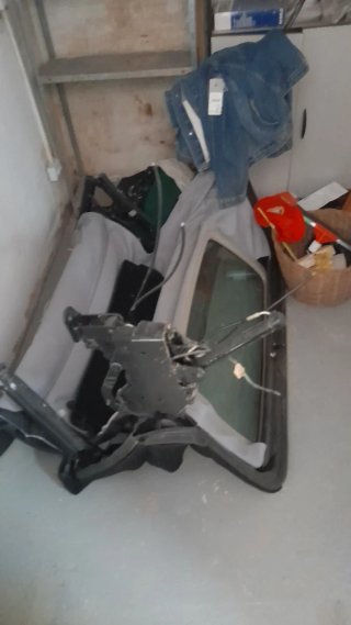 Piezas CLK 230: Capot, Portón, Techo Lona.
