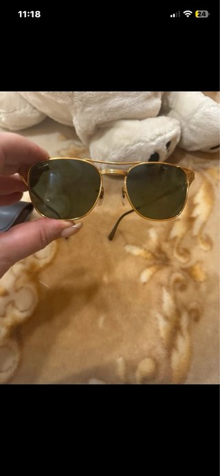 Gafas de sol Ray-Ban doradas y verdes