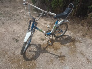 Bicicleta clásica - funciona, pintura mal