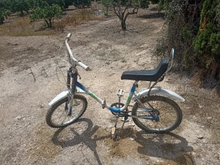 Bicicleta clásica - funciona, pintura mal