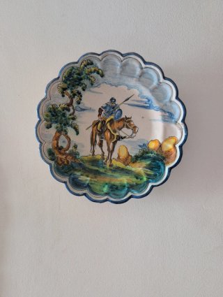 Platos Talavera Quijote, CERAMISTA SASO