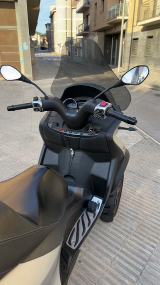 Piaggio MP3 400 HPE Plata