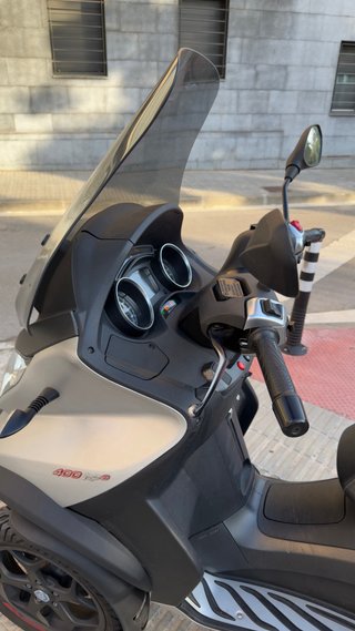 Piaggio MP3 400 HPE Plata