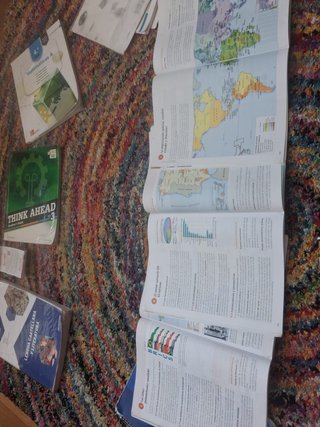 Los 3 libros de geografía e historia 3 eso.