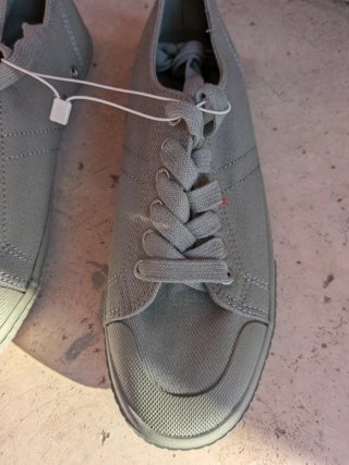 Zapatillas Oysho verde oliva nuevas