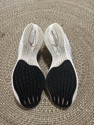 Nike Vaporfly Grises y Blancas