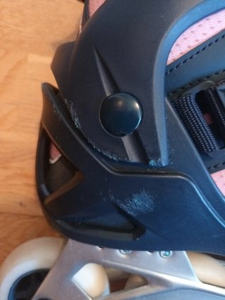 COMO NUEVOS   38-41 PATINES (con 6 protecciones)