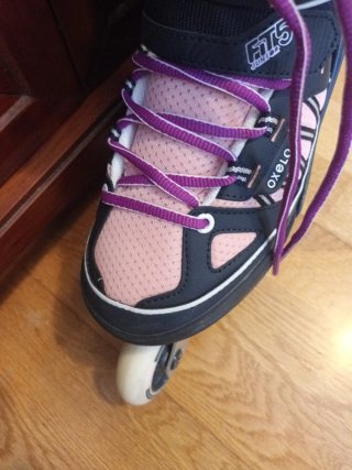 COMO NUEVOS   38-41 PATINES (con 6 protecciones)