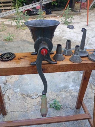 Picadora de carne y embutidos manual