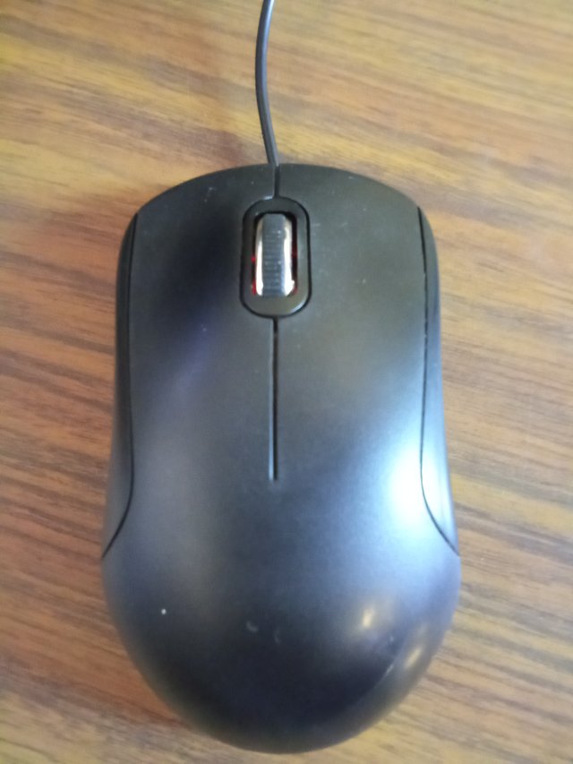 Ratón USB Amazon Basics Negro