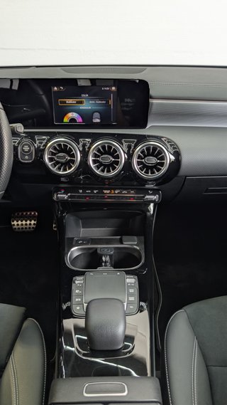 Mercedes-Benz Clase A 220d AMG Line Edition 190CV