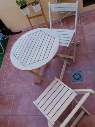 Conjunto mesa y 2 sillas jardín madera