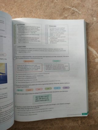 Lengua castellana y Literatura Revuela : 4 Secu...