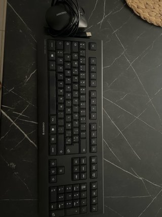 Monitor HP 23 Negro + Ratón y Teclado inalámbricos