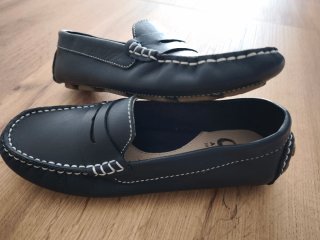 Mocasines de piel azul marino, talla 36