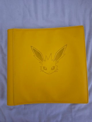 Álbum Pokémon Jolteon Amarillo