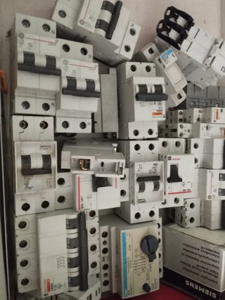 Lote material electricista