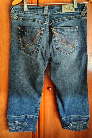 Pantalón pirata vaquero recto azul