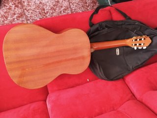 Guitarra Clásica José Ribera HG92 + Funda