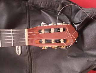 Guitarra Clásica José Ribera HG92 + Funda