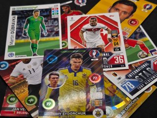 Lote 89 cromos selecciones