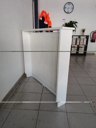 Cubre radiador de madera blanco