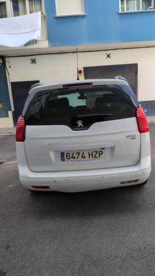 Peugeot 5008 2014