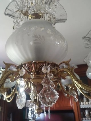 Lámpara araña metal y cristal dorada