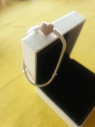 Pulsera serpiente semirrígida con charm corazón