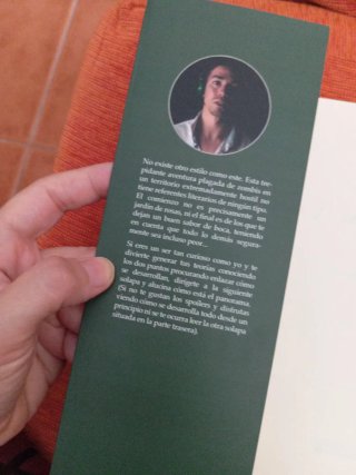 La ponzoña verde: Libro I: El valle de los muer...