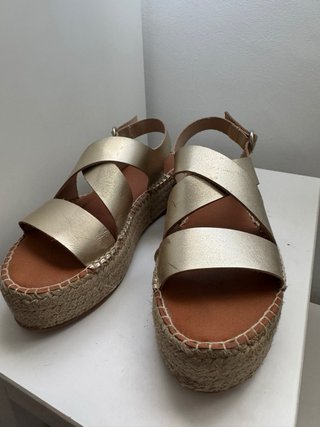 Sandalias esparto Toni Pons doradas
