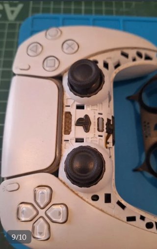 Se reparan mandos ps5 y se montan palancas scuff