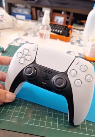 Se reparan mandos ps5 y se montan palancas scuff