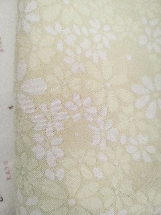 Tela Jacquard Diseño Floral 160x161cm